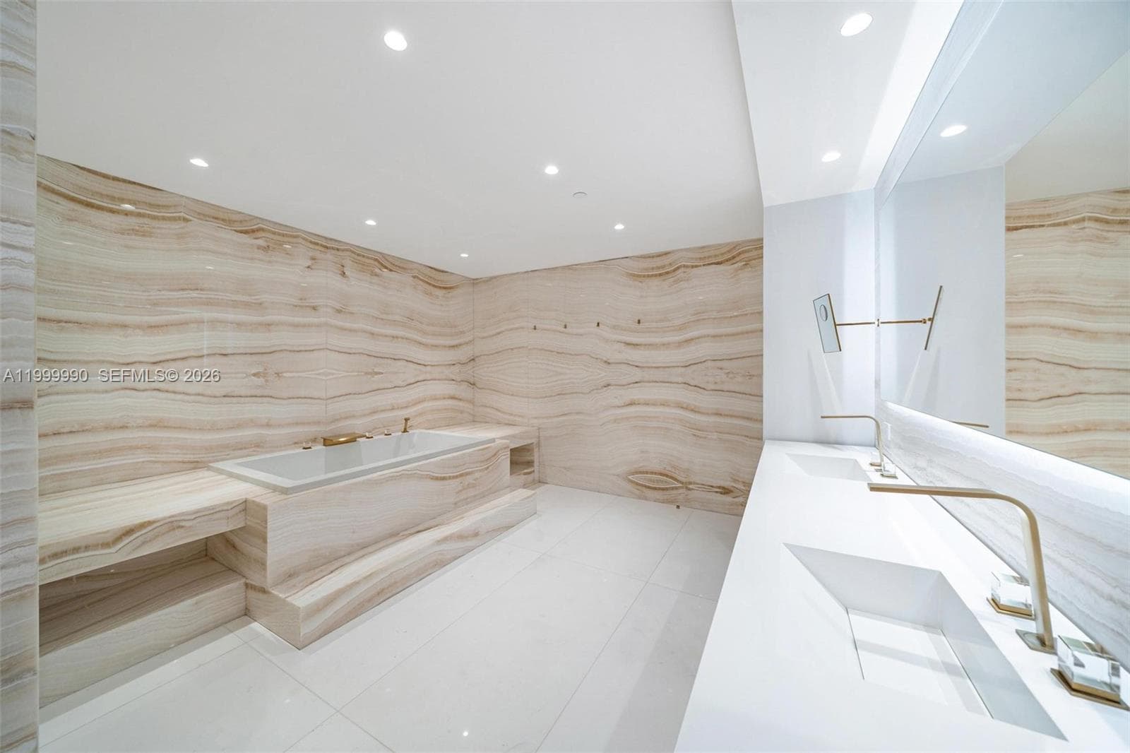 300 S Pointe Dr # 5, Miami Beach FL 33139 — 32