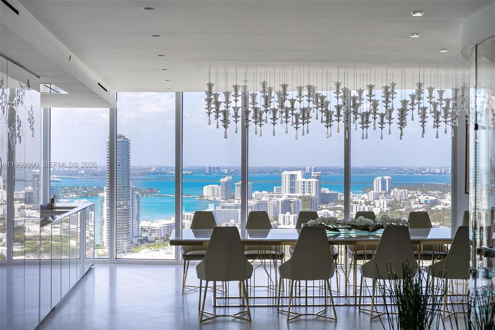 300 S Pointe Dr # 5, Miami Beach FL 33139 — 5