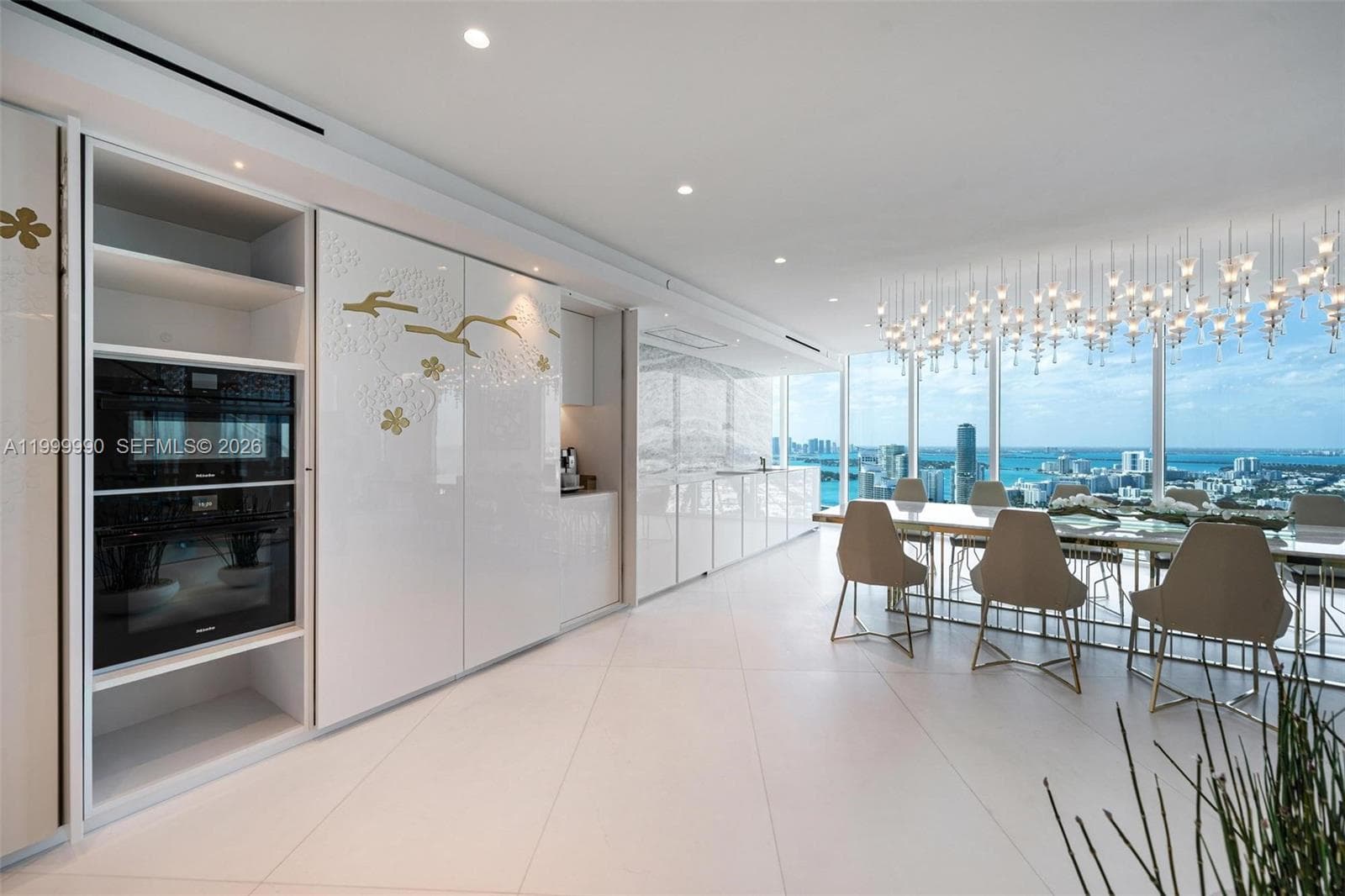 300 S Pointe Dr # 5, Miami Beach FL 33139 — 19