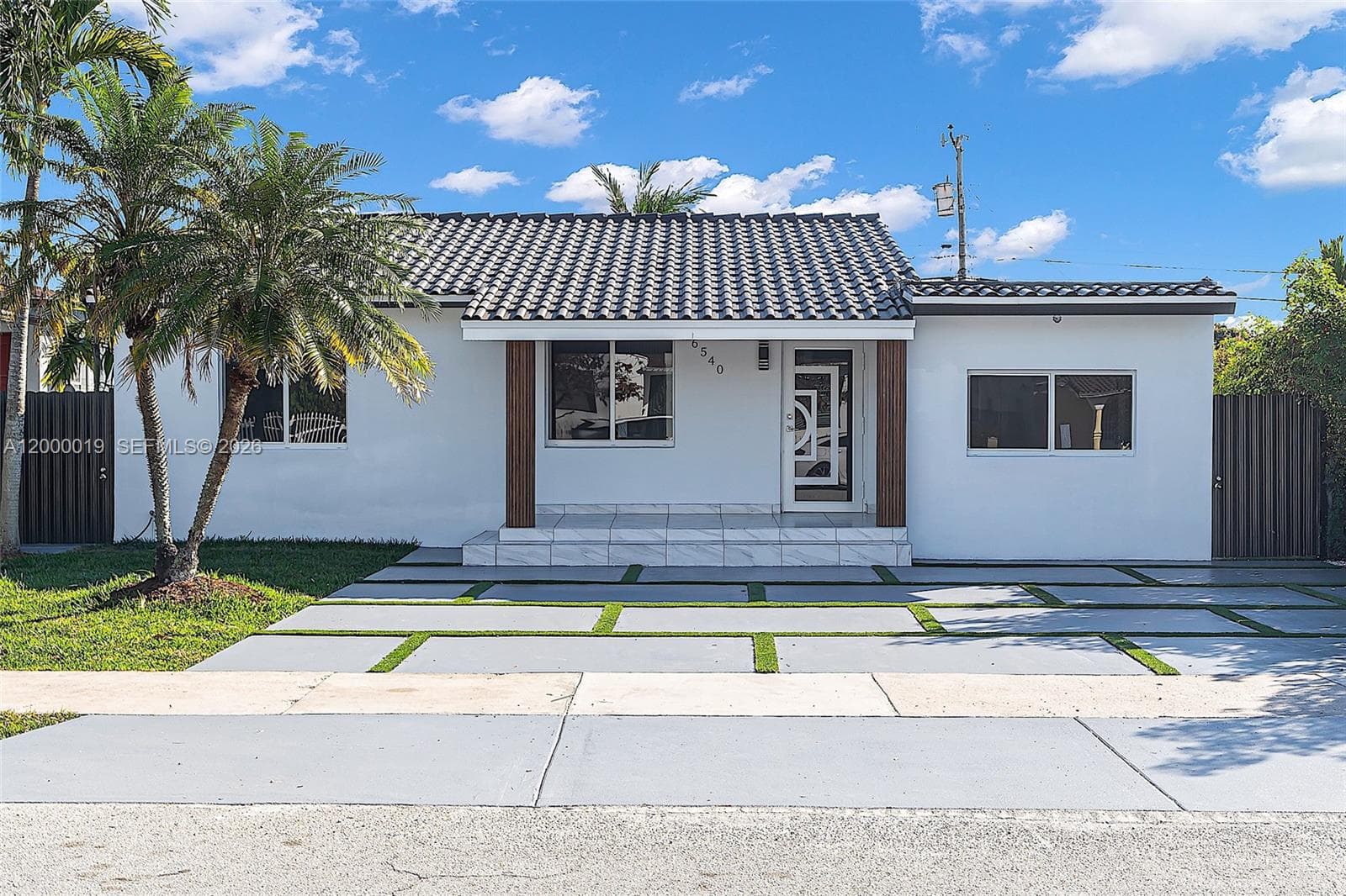 6540 SW 25th St, Miami FL 33155 — 9