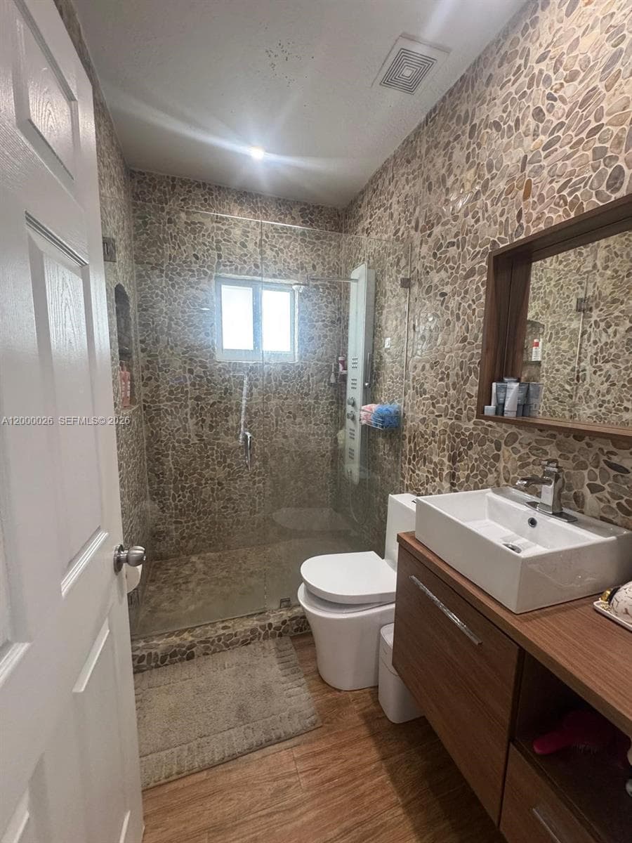 20009 NW 80th Ave, Hialeah FL 33015 — 6