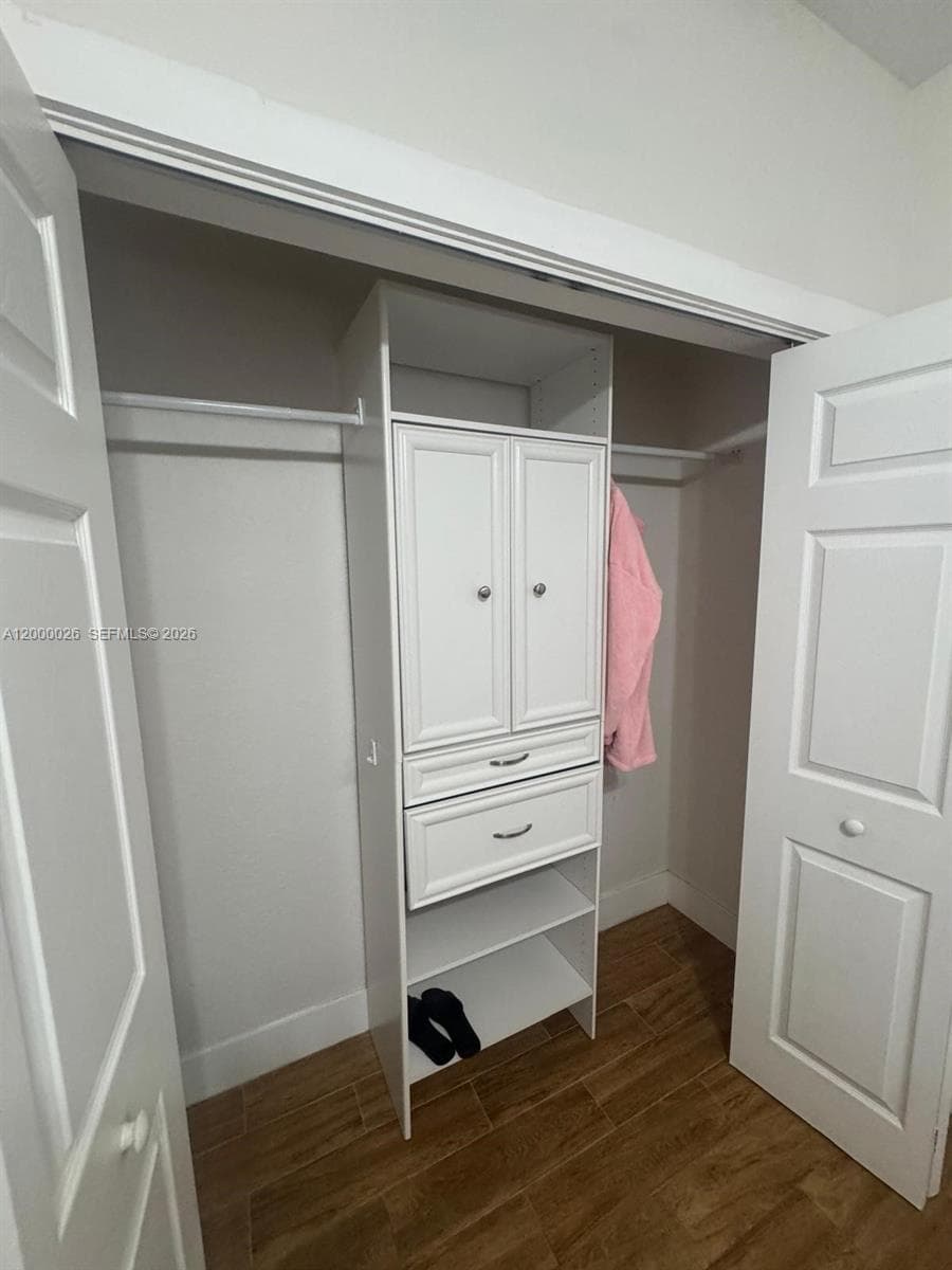 20009 NW 80th Ave, Hialeah FL 33015 — 12