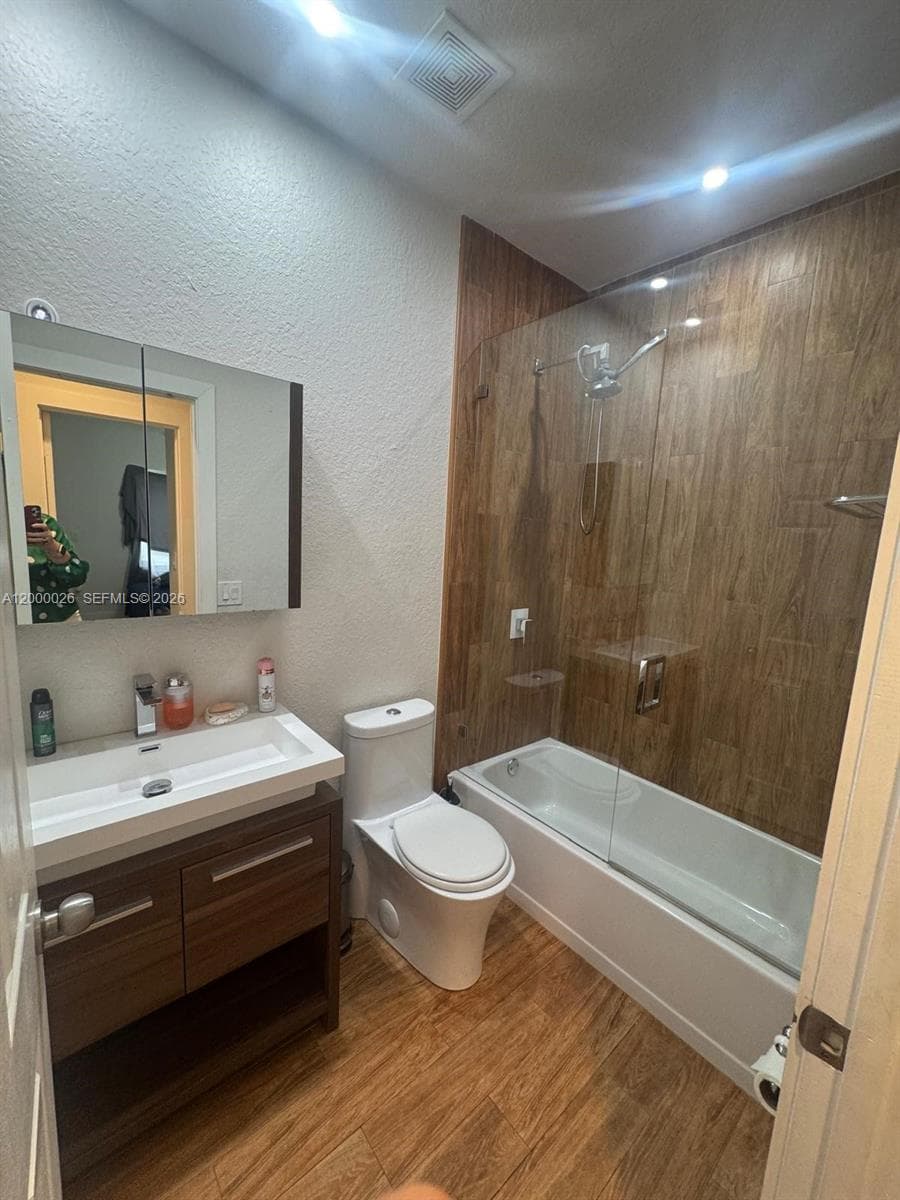 20009 NW 80th Ave, Hialeah FL 33015 — 14