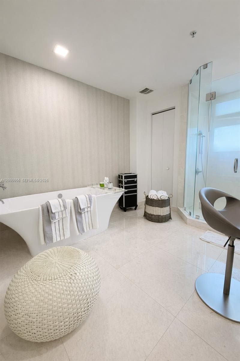 17301 Biscayne Blvd # 308, North Miami Beach FL 33160 — 13