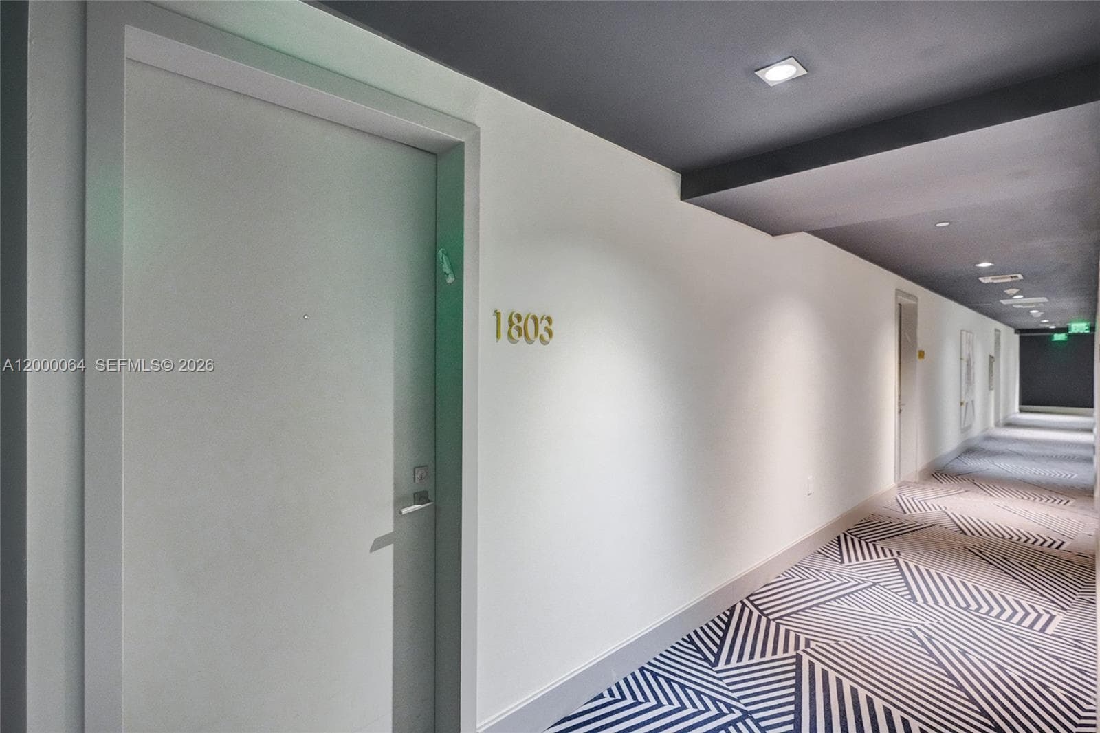 45 SW 9th St # 1803, Miami FL 33130 — 36