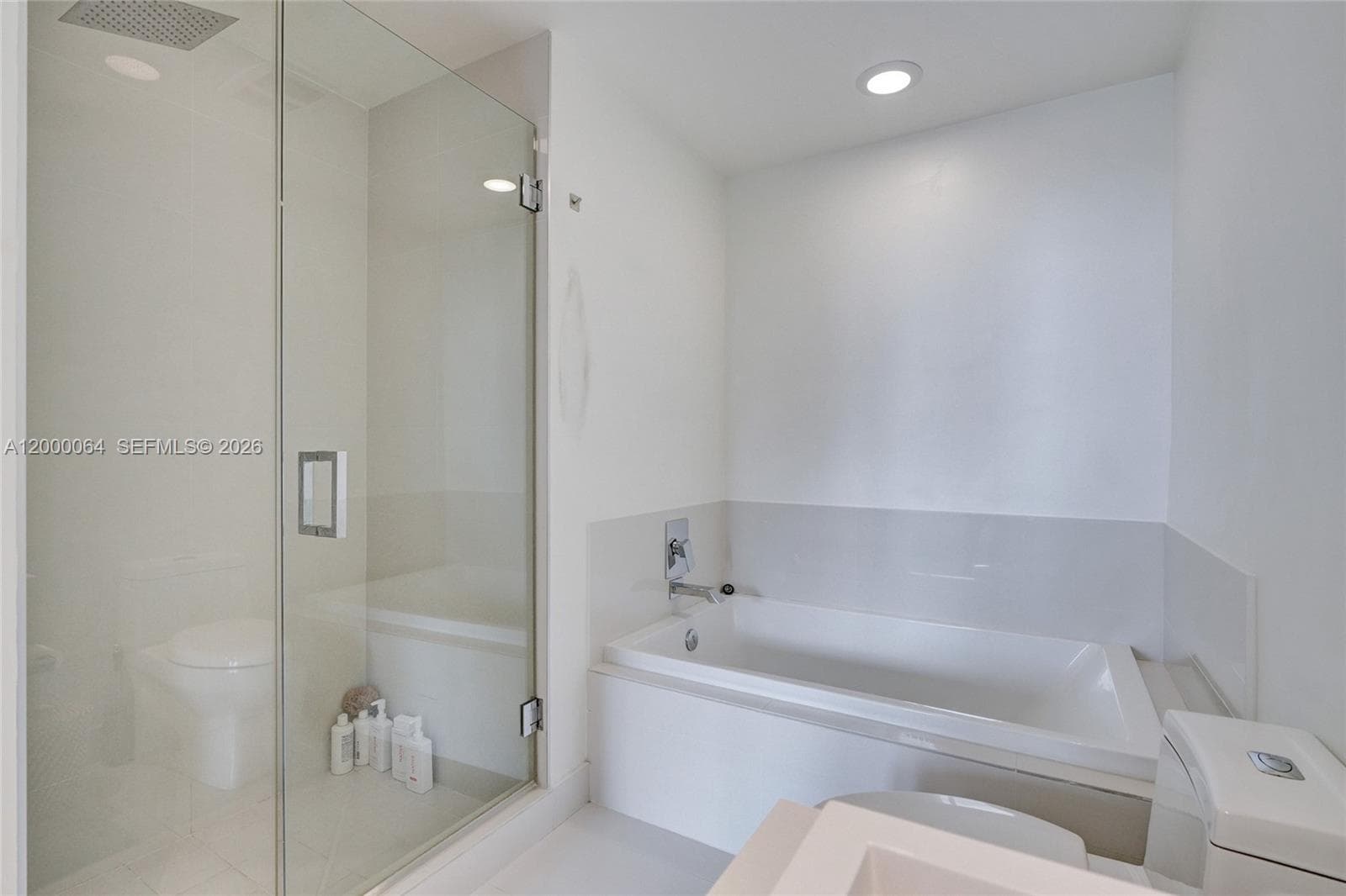 45 SW 9th St # 1803, Miami FL 33130 — 20