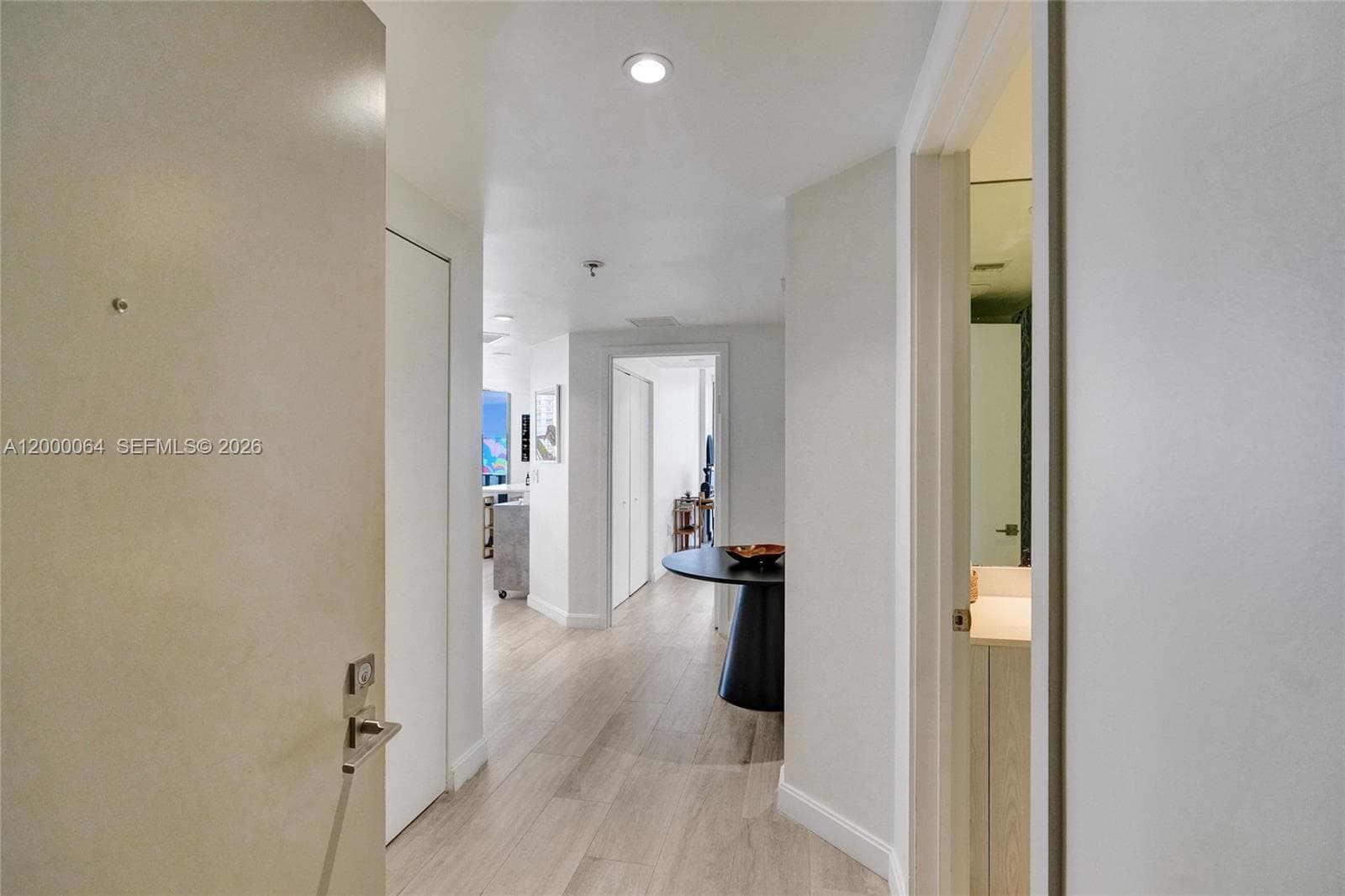 45 SW 9th St # 1803, Miami FL 33130 — 34