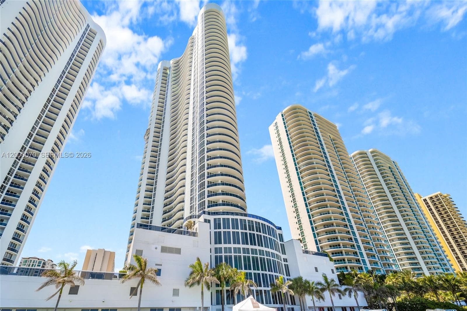 Tdr Tower I Condo, Sunny Isles Beach, FL — 33