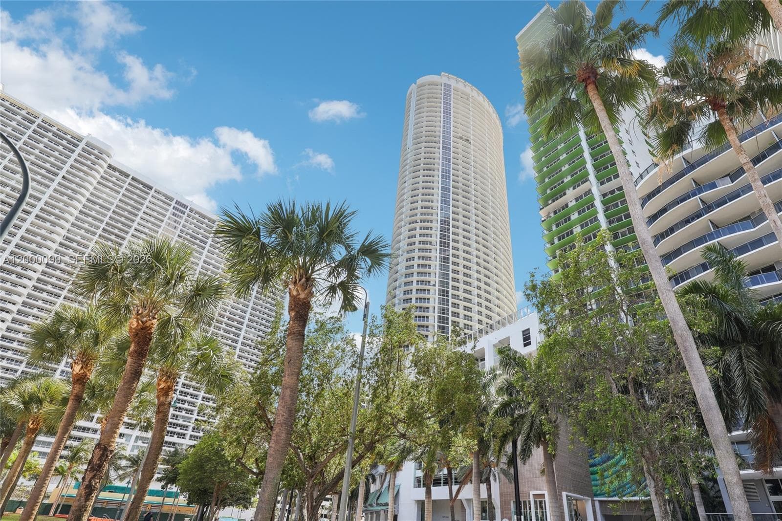 1750 N Bayshore Dr # 2805, Miami FL 33137 — 2