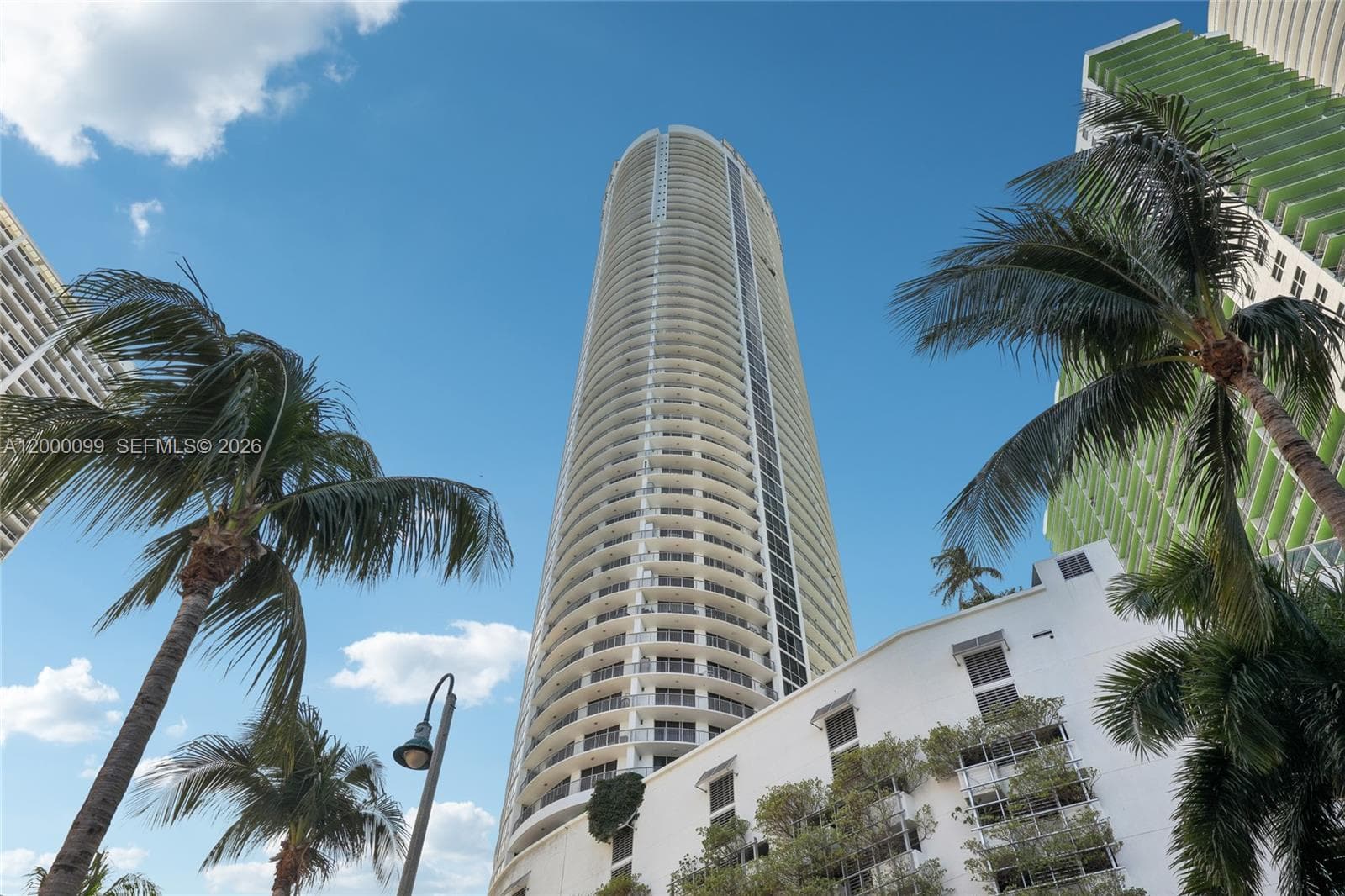 1750 N Bayshore Dr # 2805, Miami FL 33137 — 3