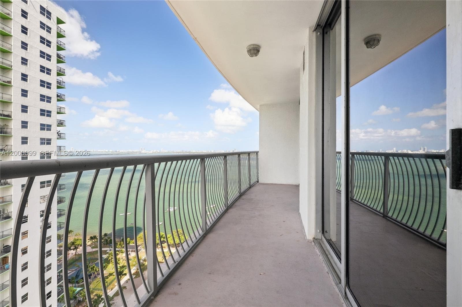 1750 N Bayshore Dr # 2805, Miami FL 33137 — 32