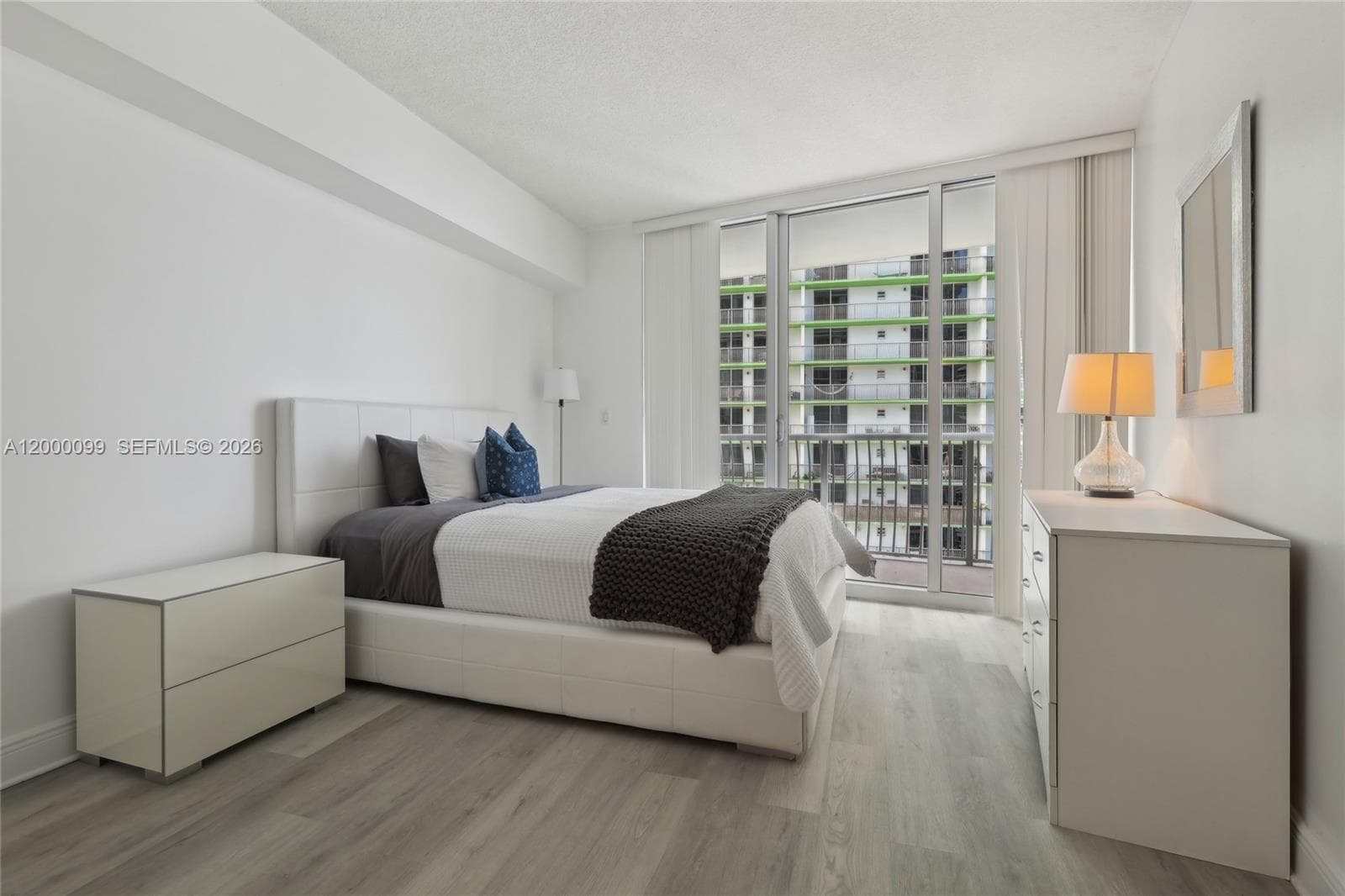 1750 N Bayshore Dr # 2805, Miami FL 33137 — 20