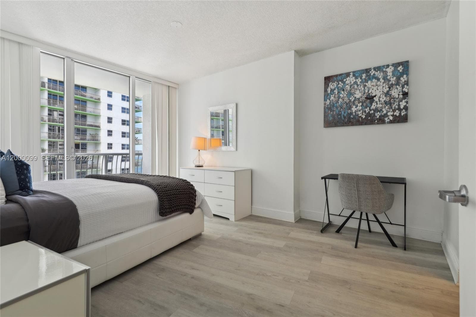 1750 N Bayshore Dr # 2805, Miami FL 33137 — 19