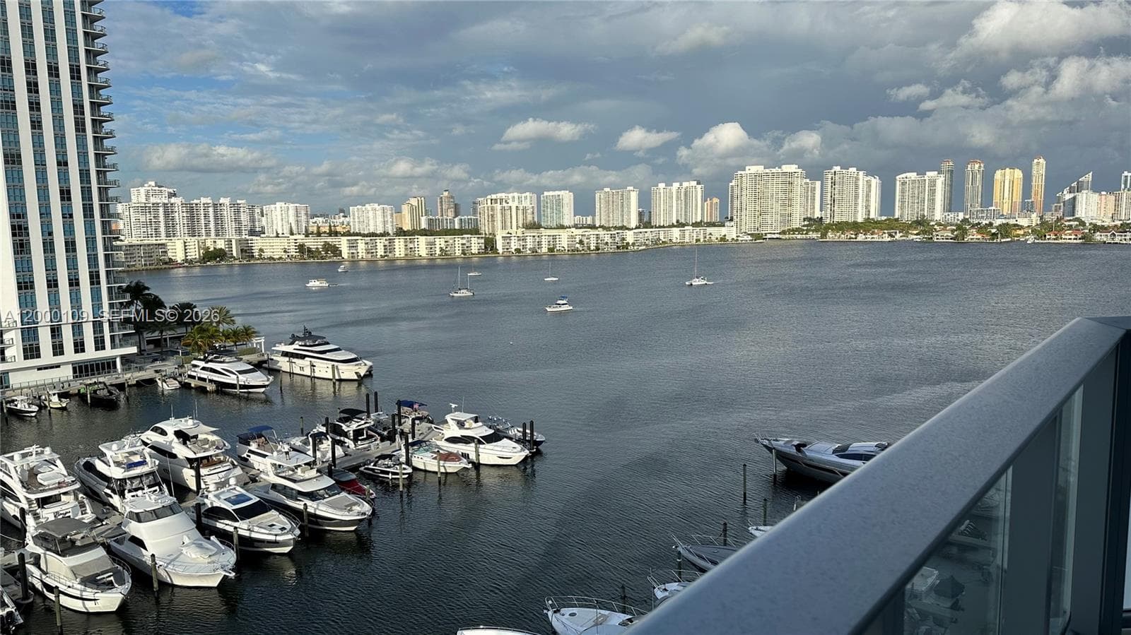 17111 Biscayne Blvd # 903, North Miami Beach FL 33160 — 40
