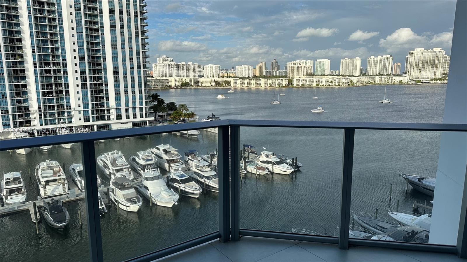 17111 Biscayne Blvd # 903, North Miami Beach FL 33160 — 39