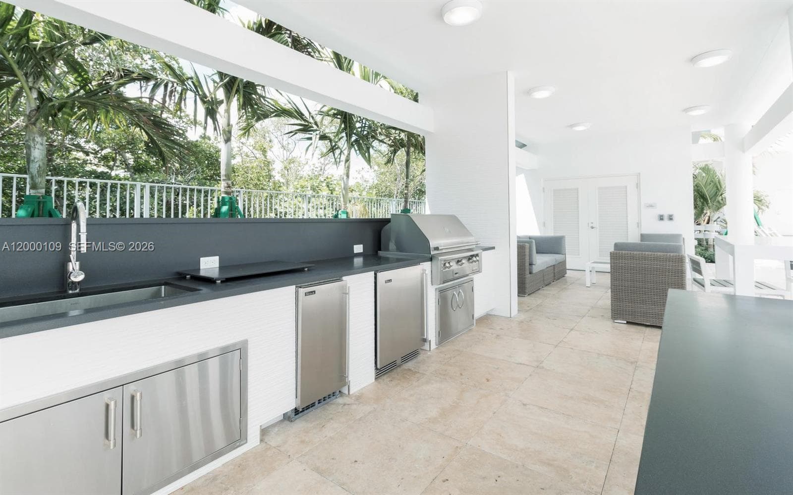 17111 Biscayne Blvd # 903, North Miami Beach FL 33160 — 29