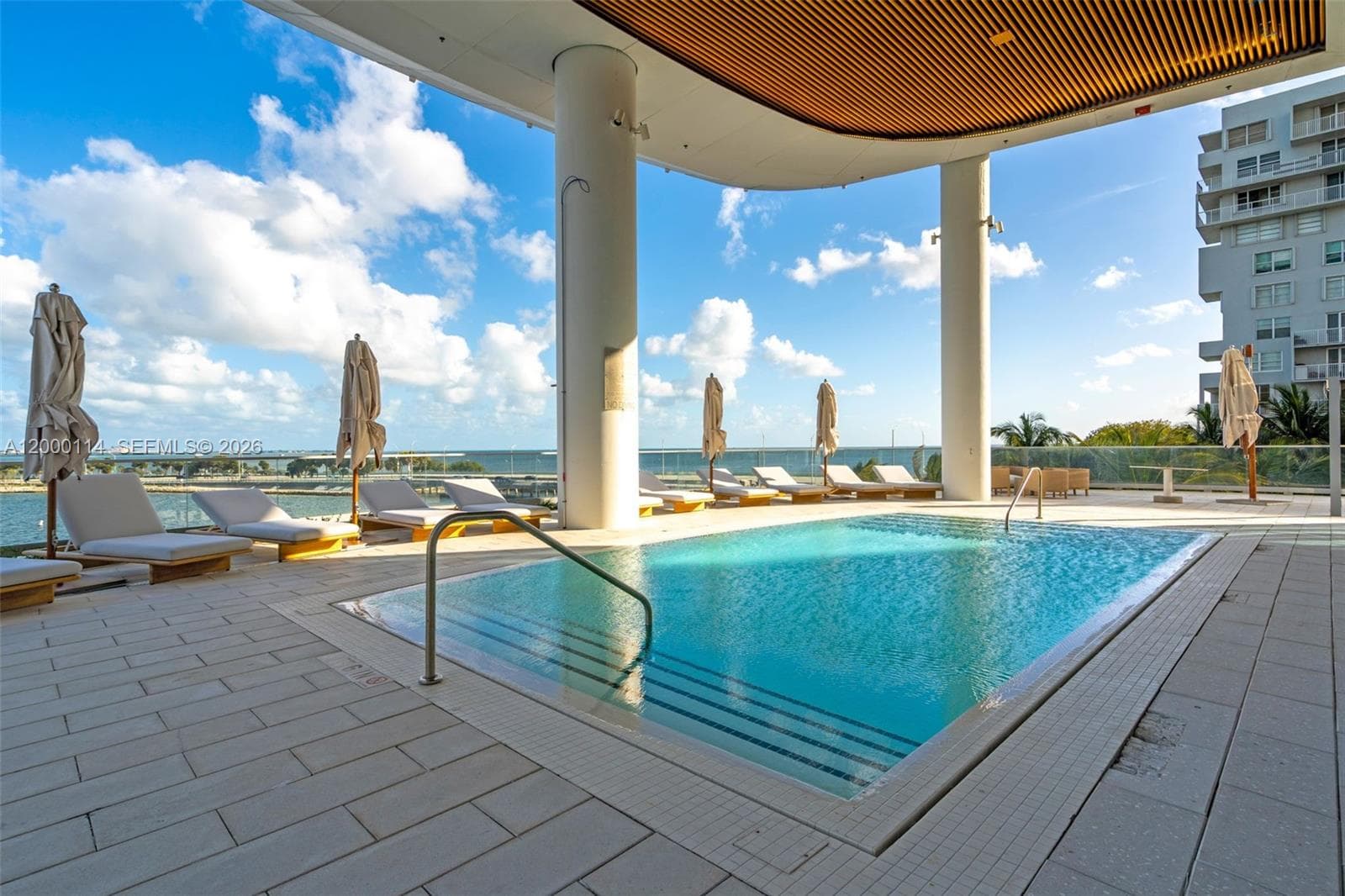 175 SE 25 RD # 3003, Miami FL 33129 — 76