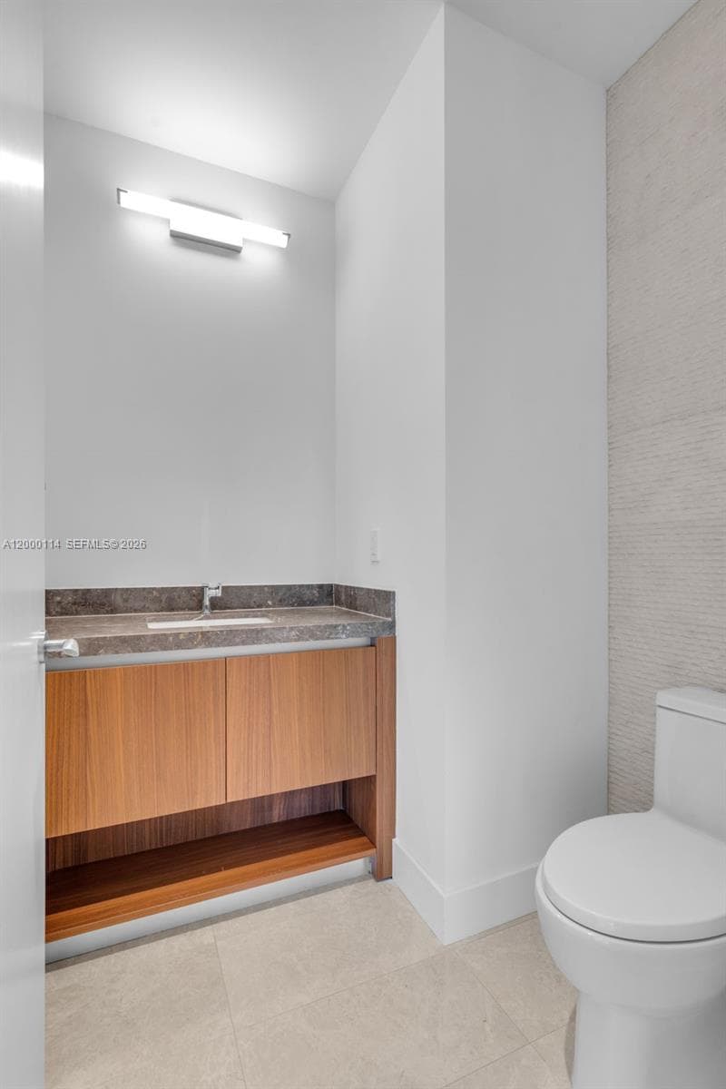 175 SE 25 RD # 3003, Miami FL 33129 — 56