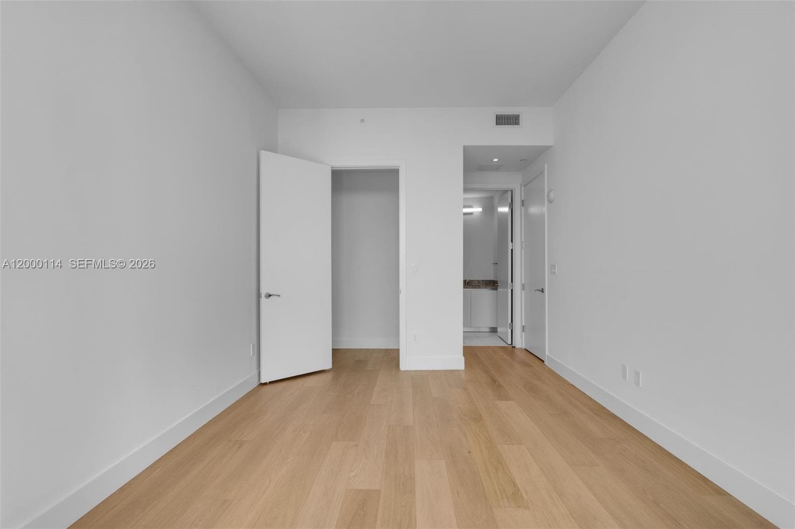 175 SE 25 RD # 3003, Miami FL 33129 — 53