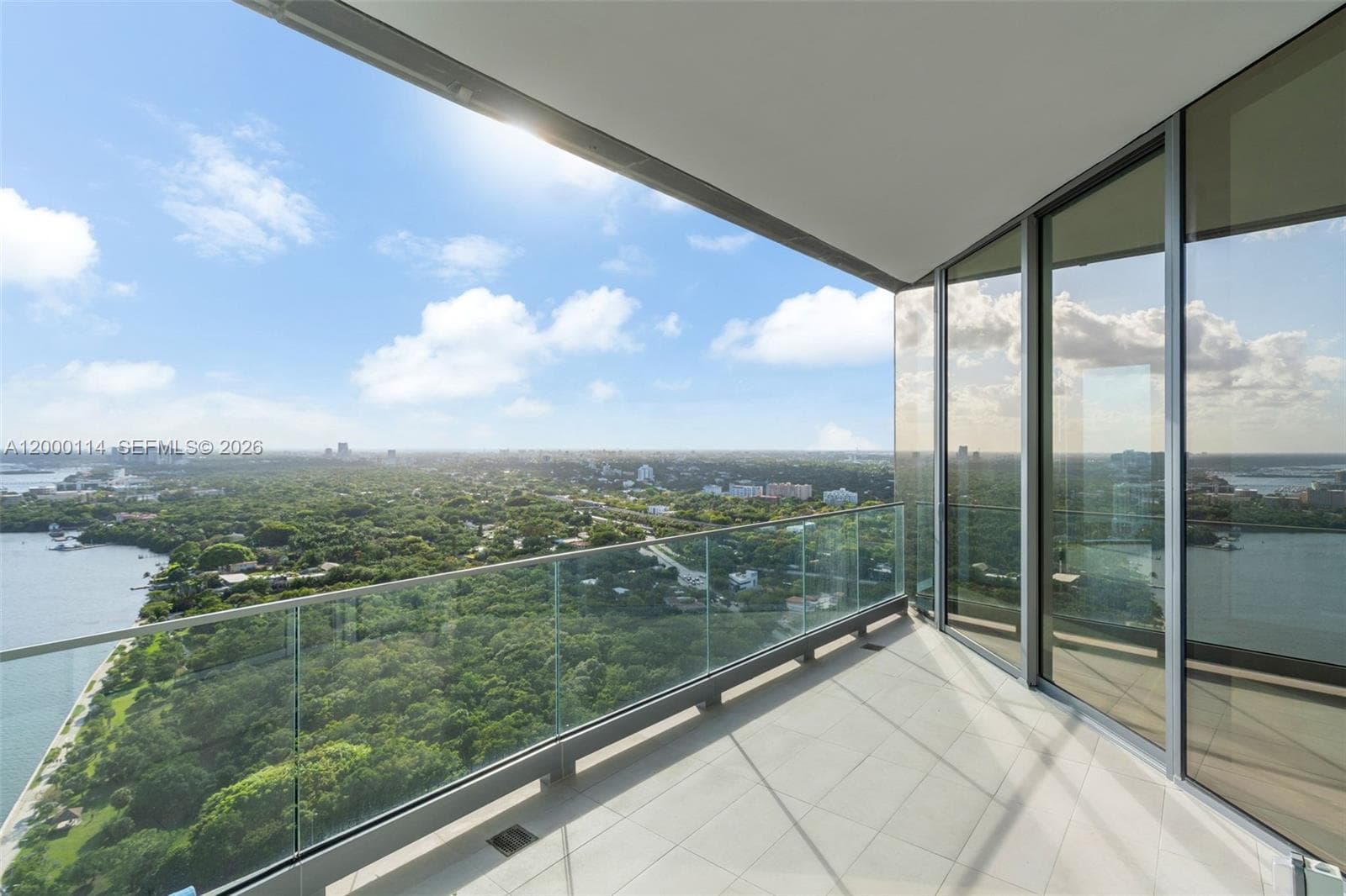 175 SE 25 RD # 3003, Miami FL 33129 — 22