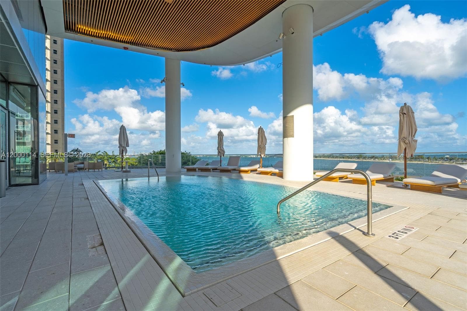 175 SE 25 RD # 3003, Miami FL 33129 — 77