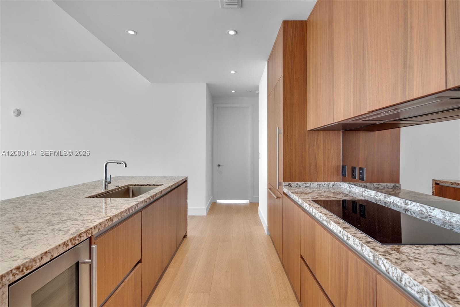 175 SE 25 RD # 3003, Miami FL 33129 — 25