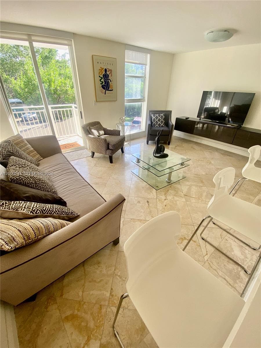 16590 NE 26th Ave # 202, North Miami Beach FL 33160 — 3
