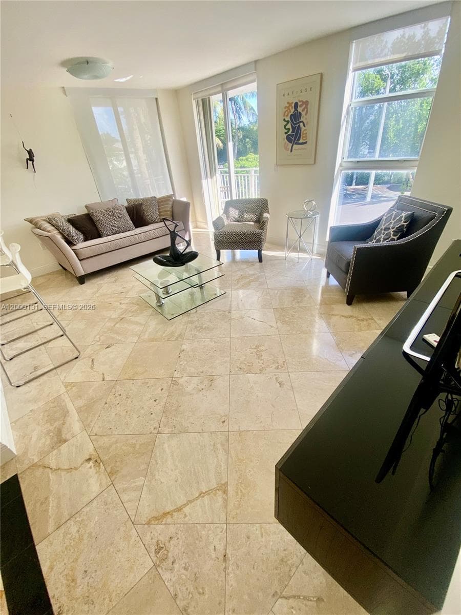 16590 NE 26th Ave # 202, North Miami Beach FL 33160 — 4