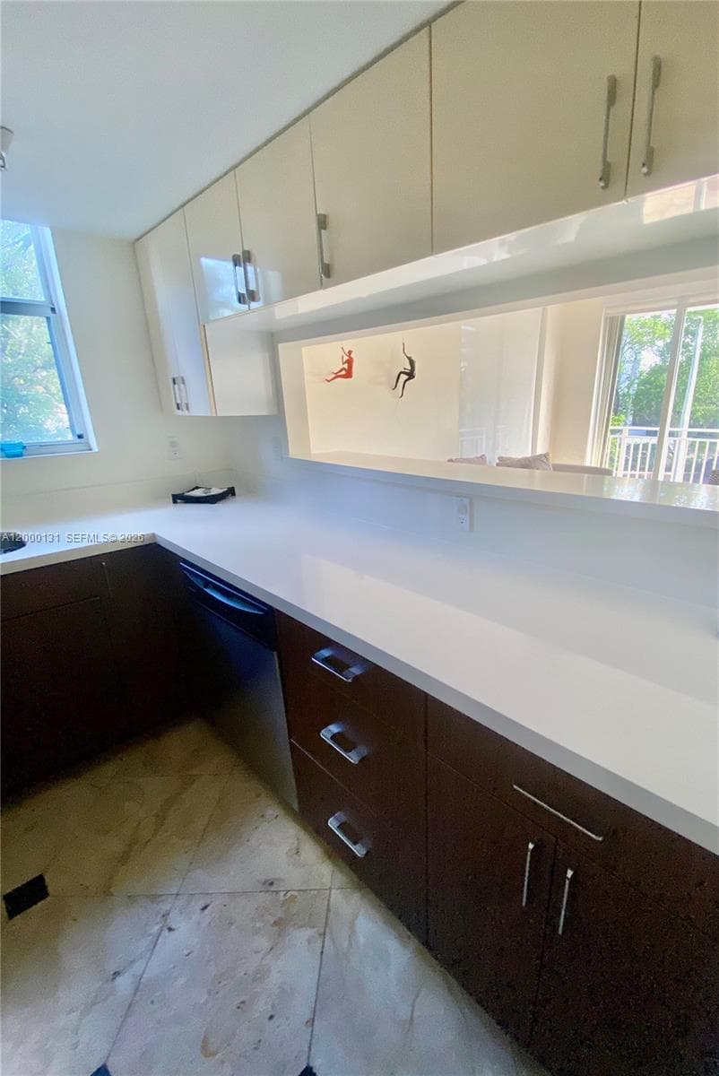 16590 NE 26th Ave # 202, North Miami Beach FL 33160 — 8