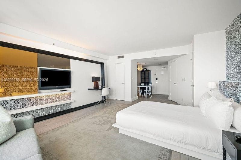 1100 West Ave # 819, Miami Beach FL 33139 — 3
