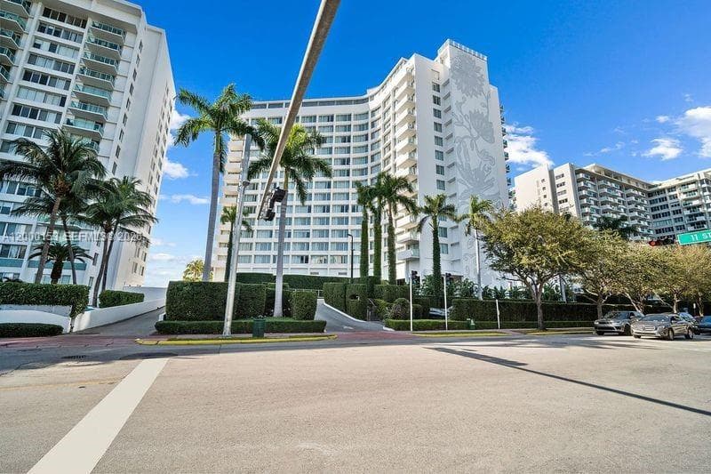 1100 West Ave # 819, Miami Beach FL 33139 — 20