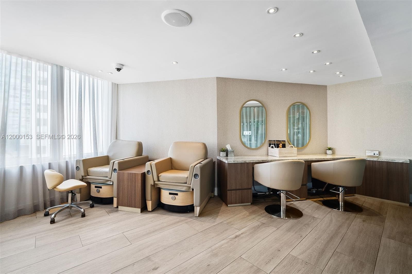 1100 West Ave # 819, Miami Beach FL 33139 — 19