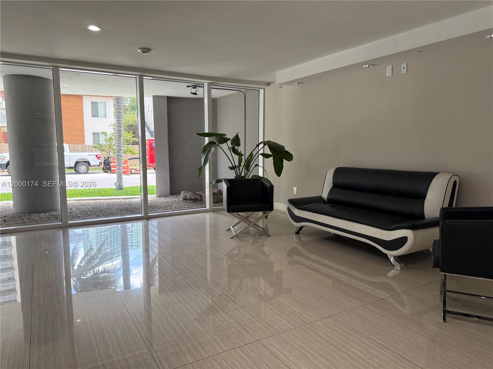 601 NE 23rd St # 903, Miami FL 33137 — 52