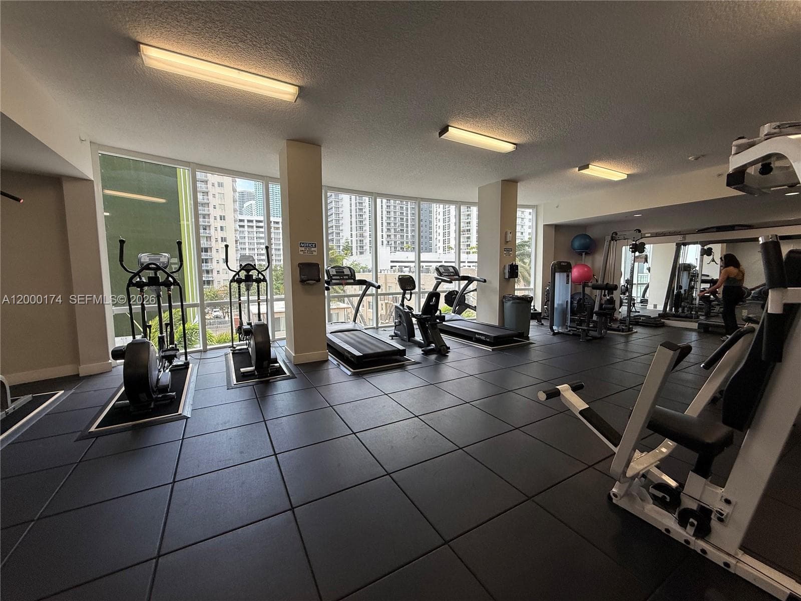 601 NE 23rd St # 903, Miami FL 33137 — 32