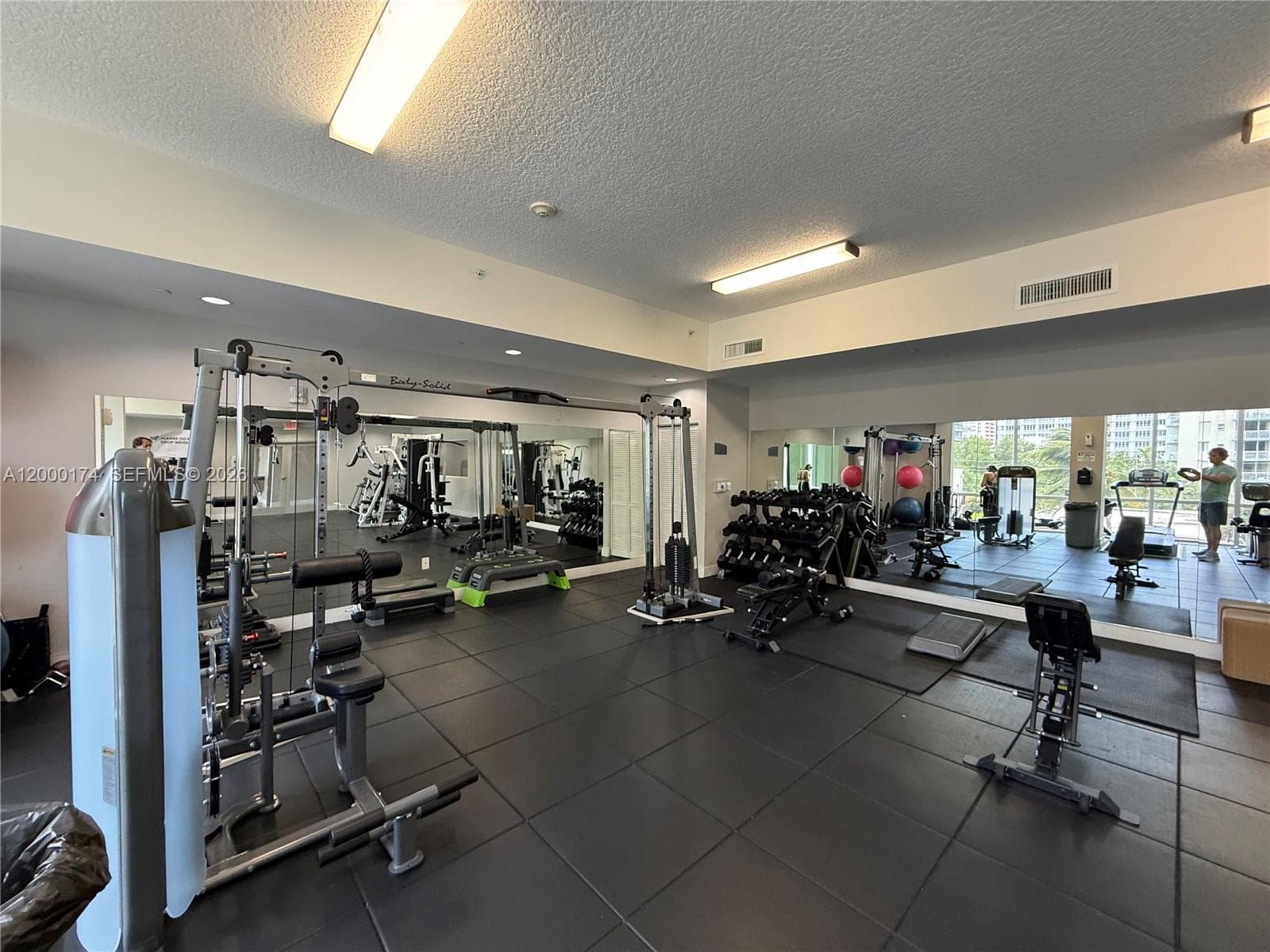 601 NE 23rd St # 903, Miami FL 33137 — 33