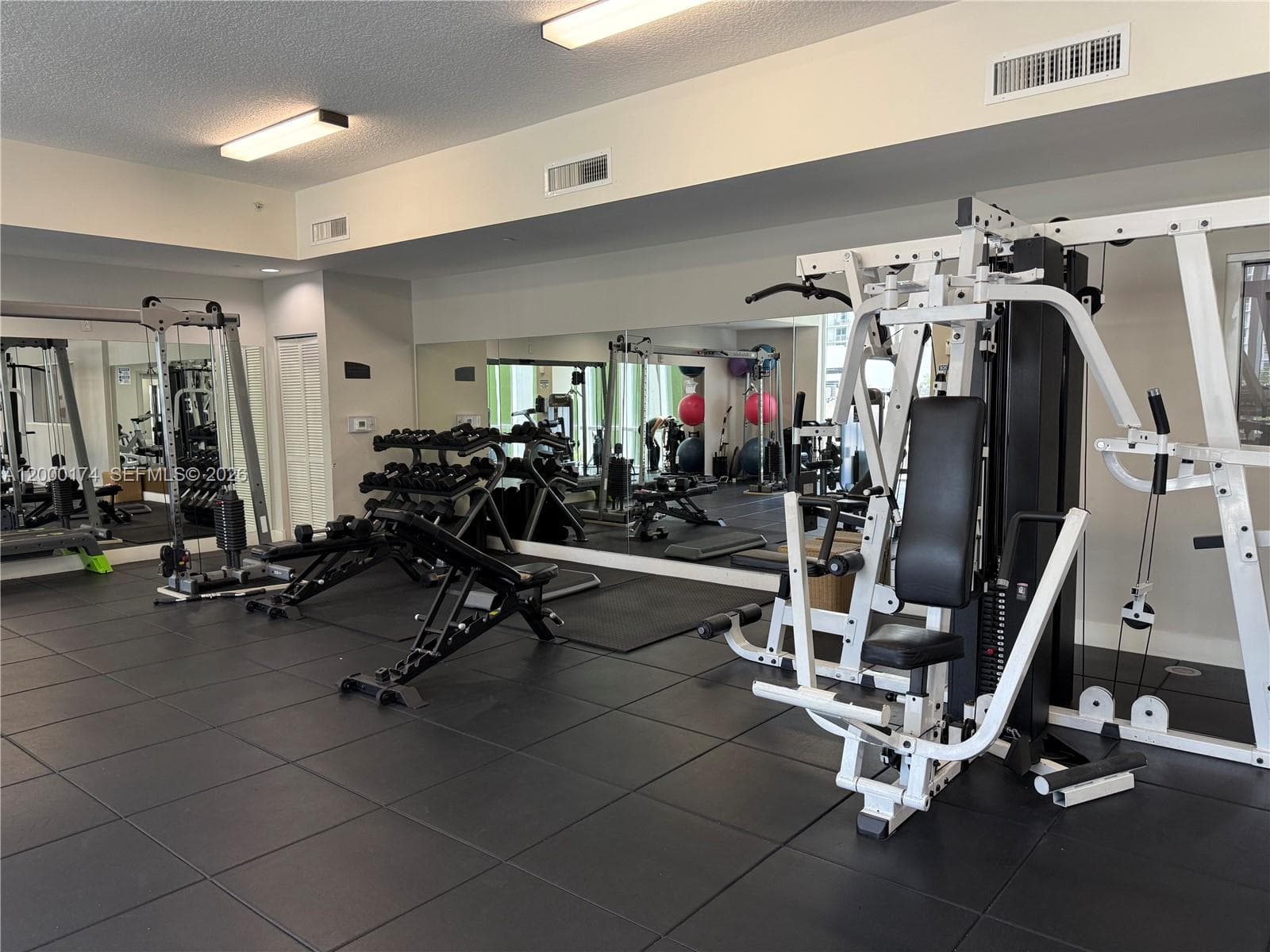 601 NE 23rd St # 903, Miami FL 33137 — 35