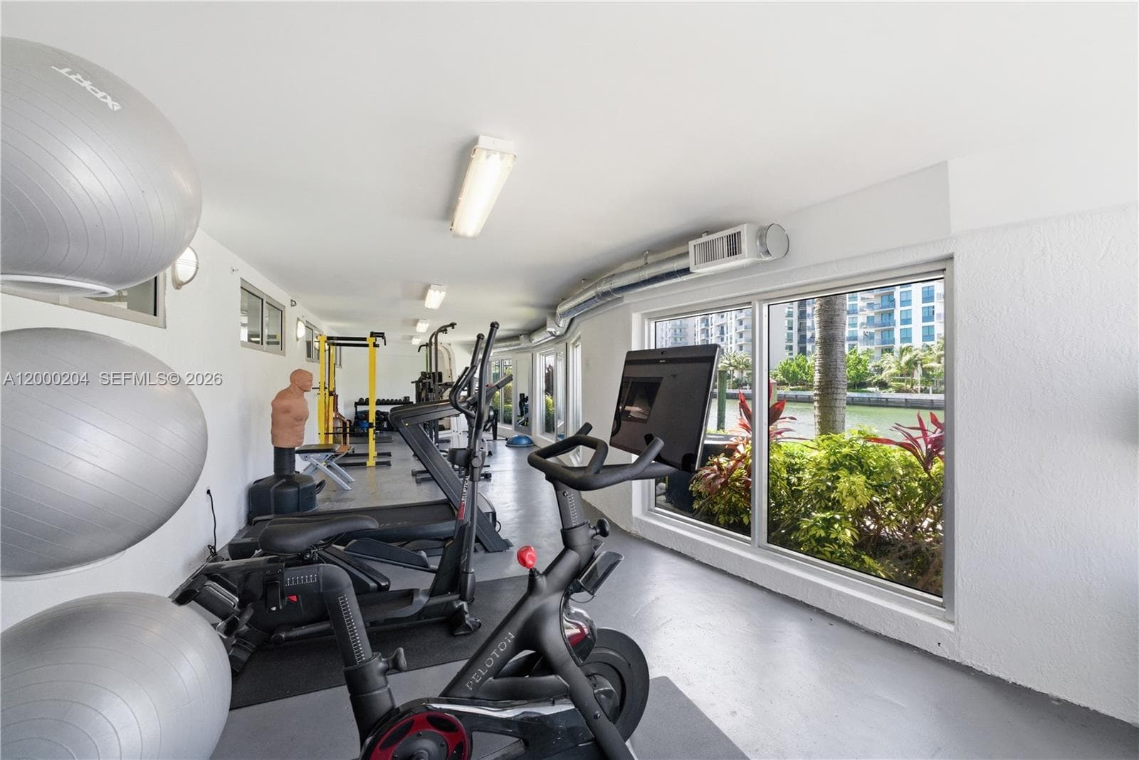 1090 NW N River Dr # 404, Miami FL 33136 — 60