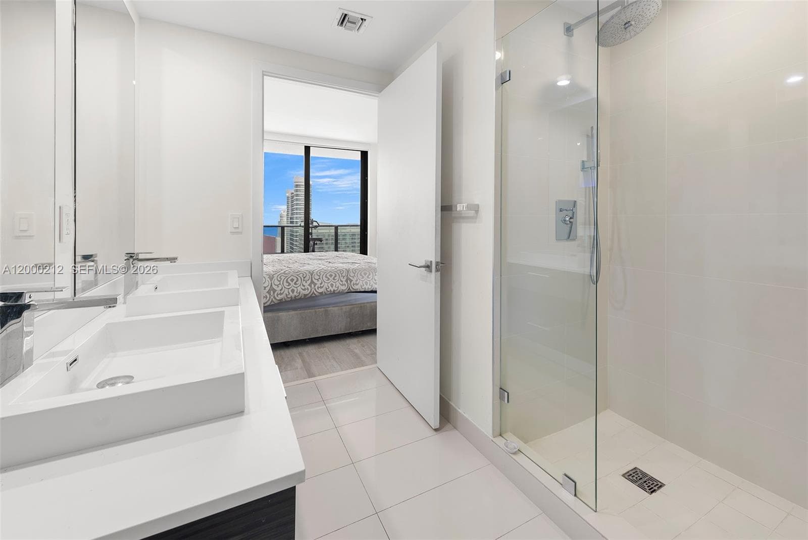 45 SW 9th St # 4006, Miami FL 33130 — 11