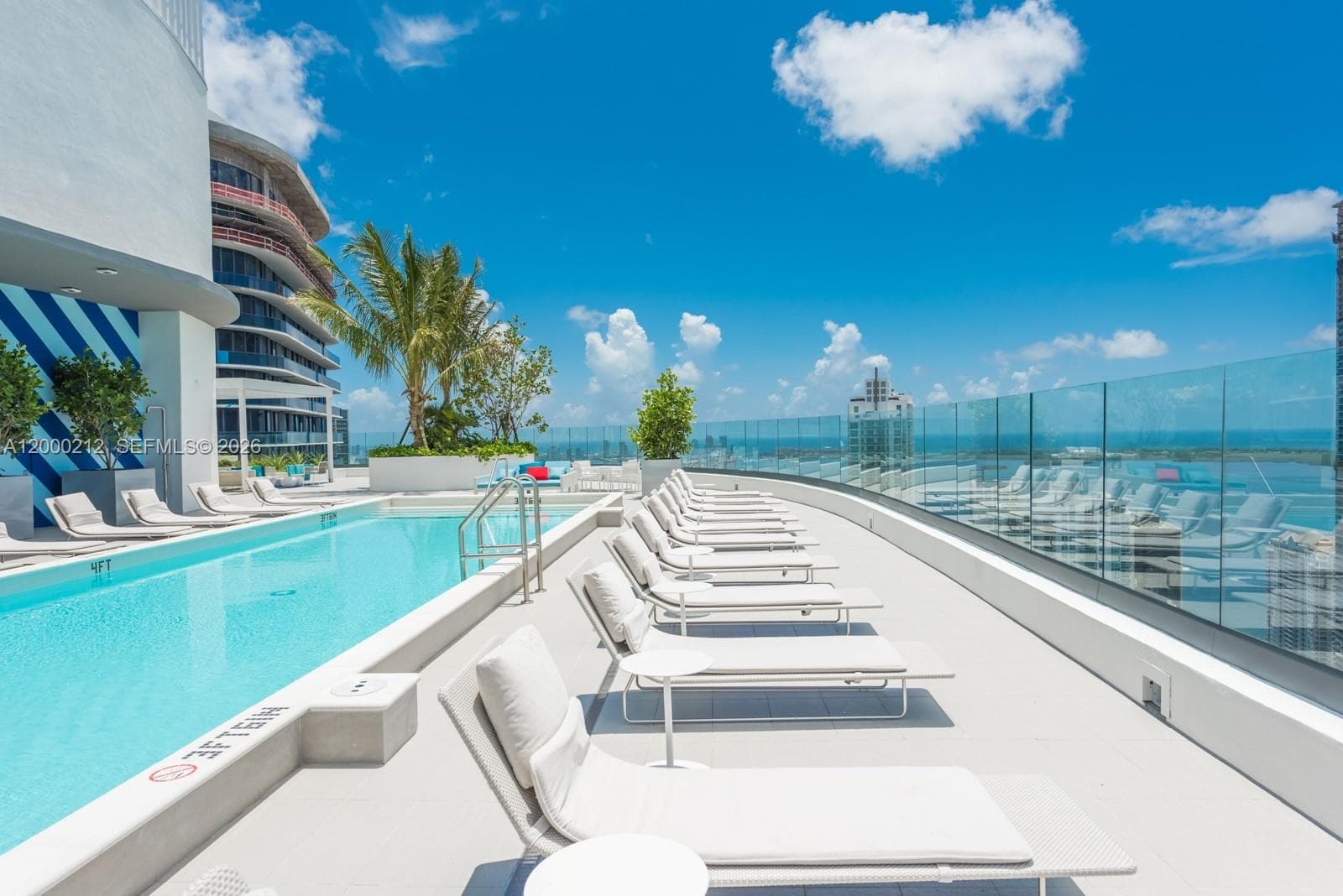 45 SW 9th St # 4006, Miami FL 33130 — 60