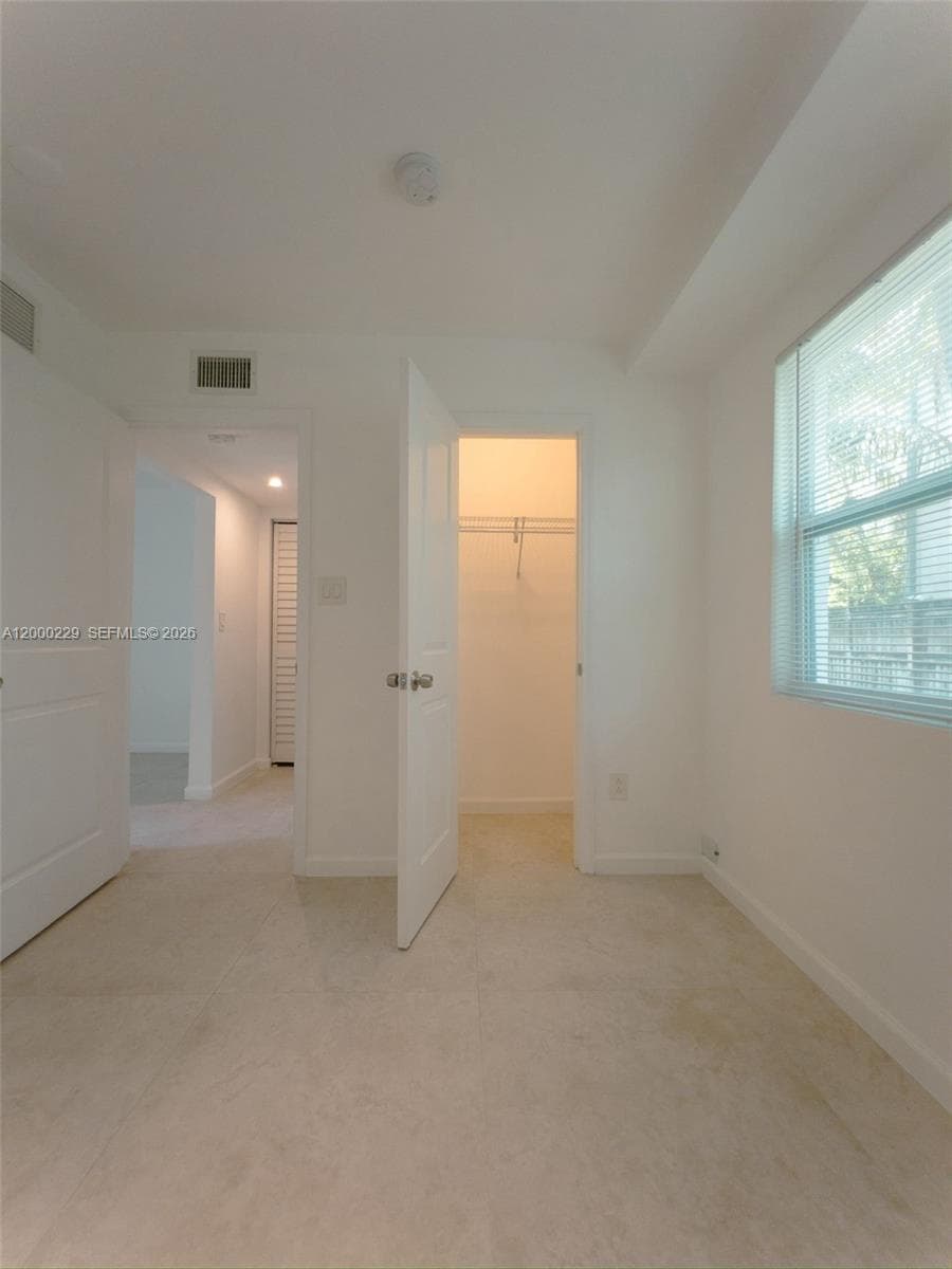 3676 Oak Ave # 7, Miami FL 33133 — 10