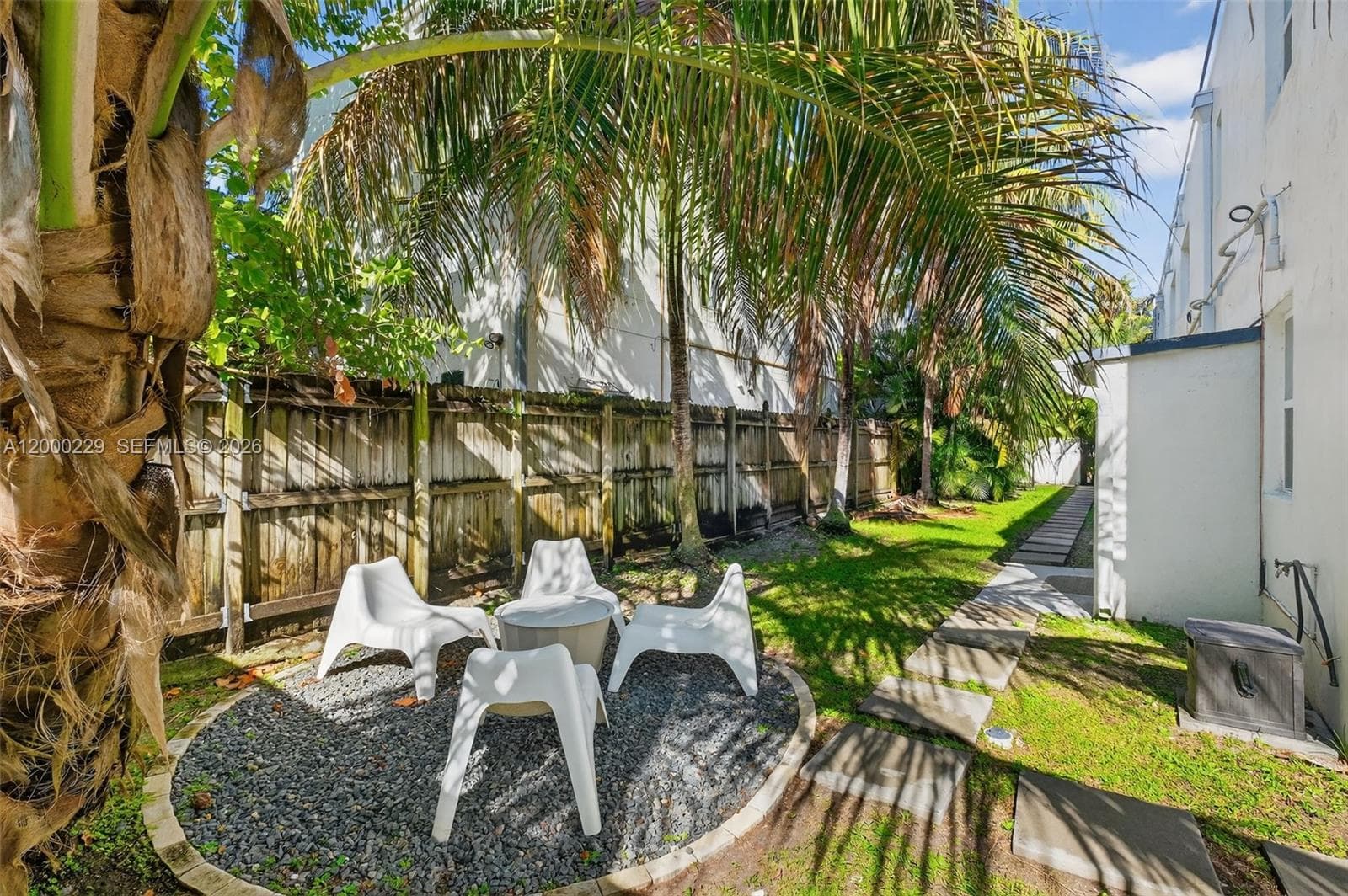 3676 Oak Ave # 7, Miami FL 33133 — 14