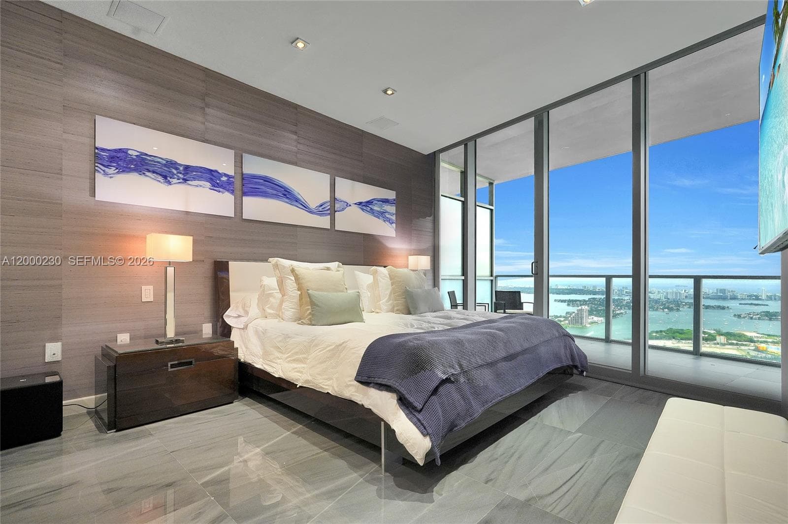 1100 Biscayne Blvd # 6001, Miami FL 33132 — 33