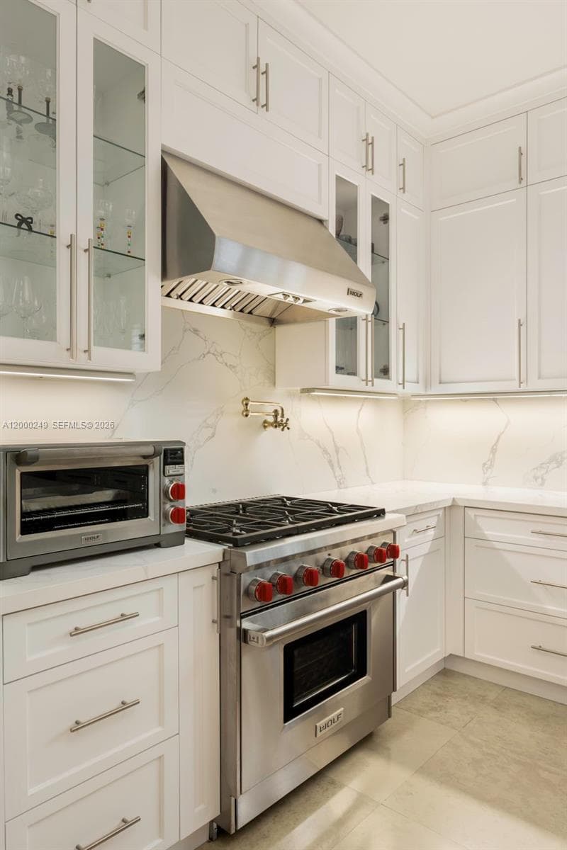475 Amalfi Ave, Coral Gables FL 33146 — 17