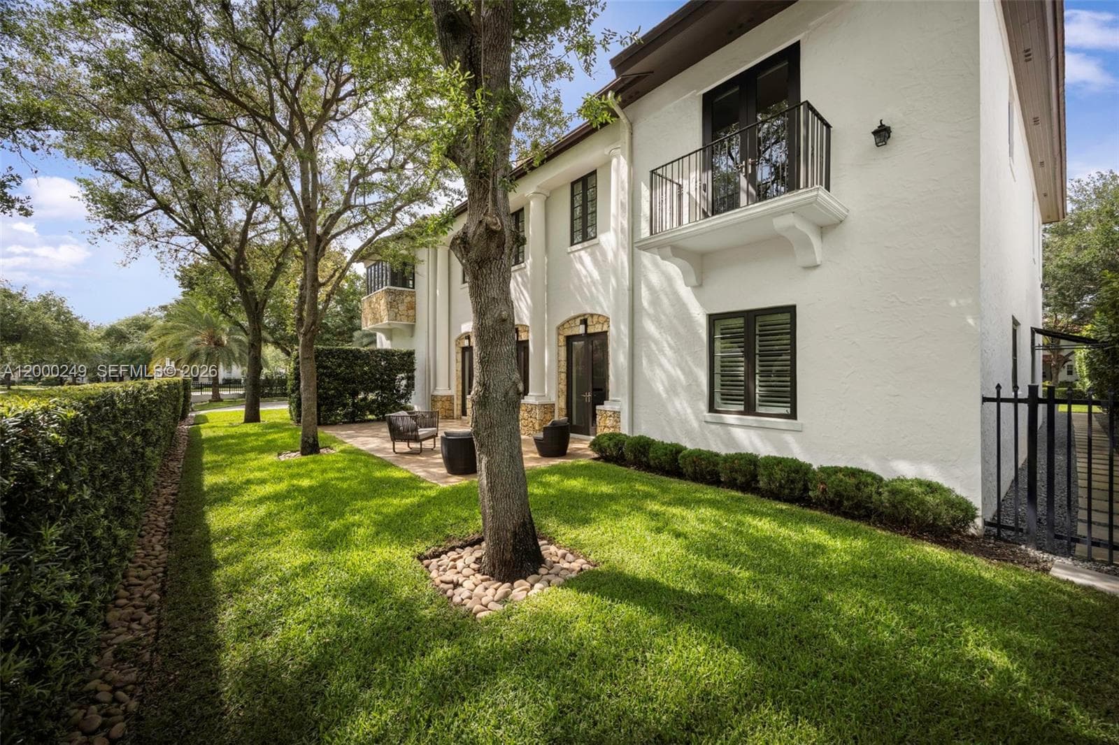 475 Amalfi Ave, Coral Gables FL 33146 — 3