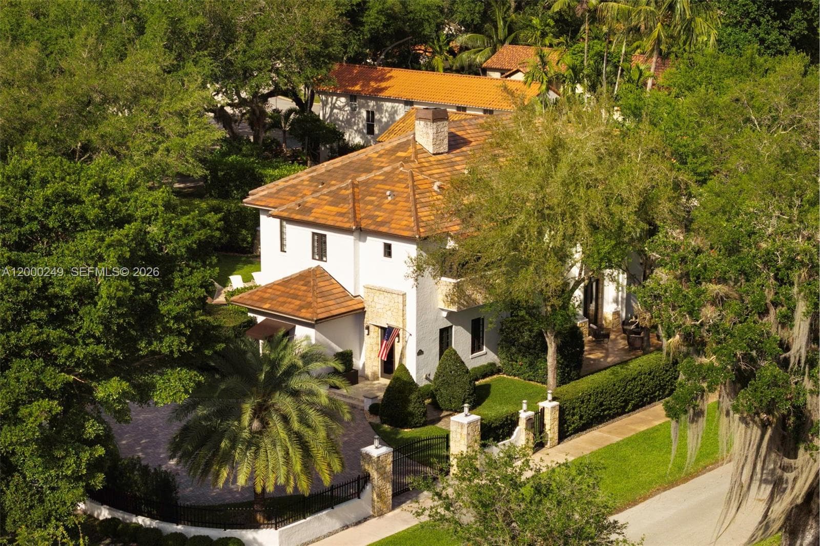 475 Amalfi Ave, Coral Gables FL 33146 — 36