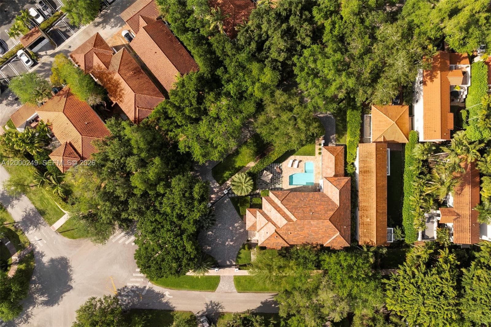 475 Amalfi Ave, Coral Gables FL 33146 — 37