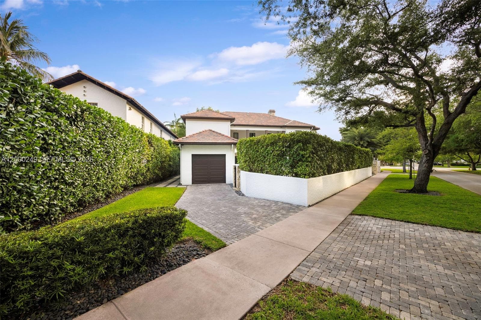 475 Amalfi Ave, Coral Gables FL 33146 — 4