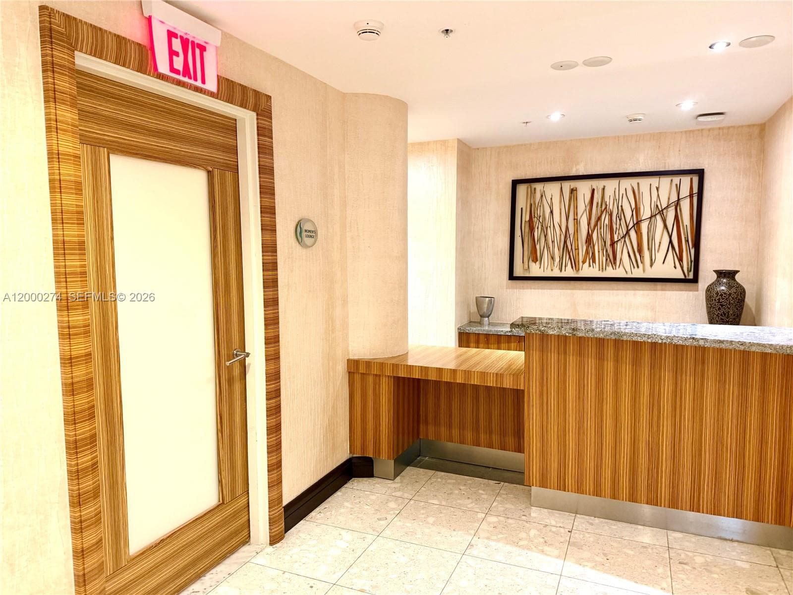 244 Biscayne Blvd # 1709, Miami FL 33132 — 27