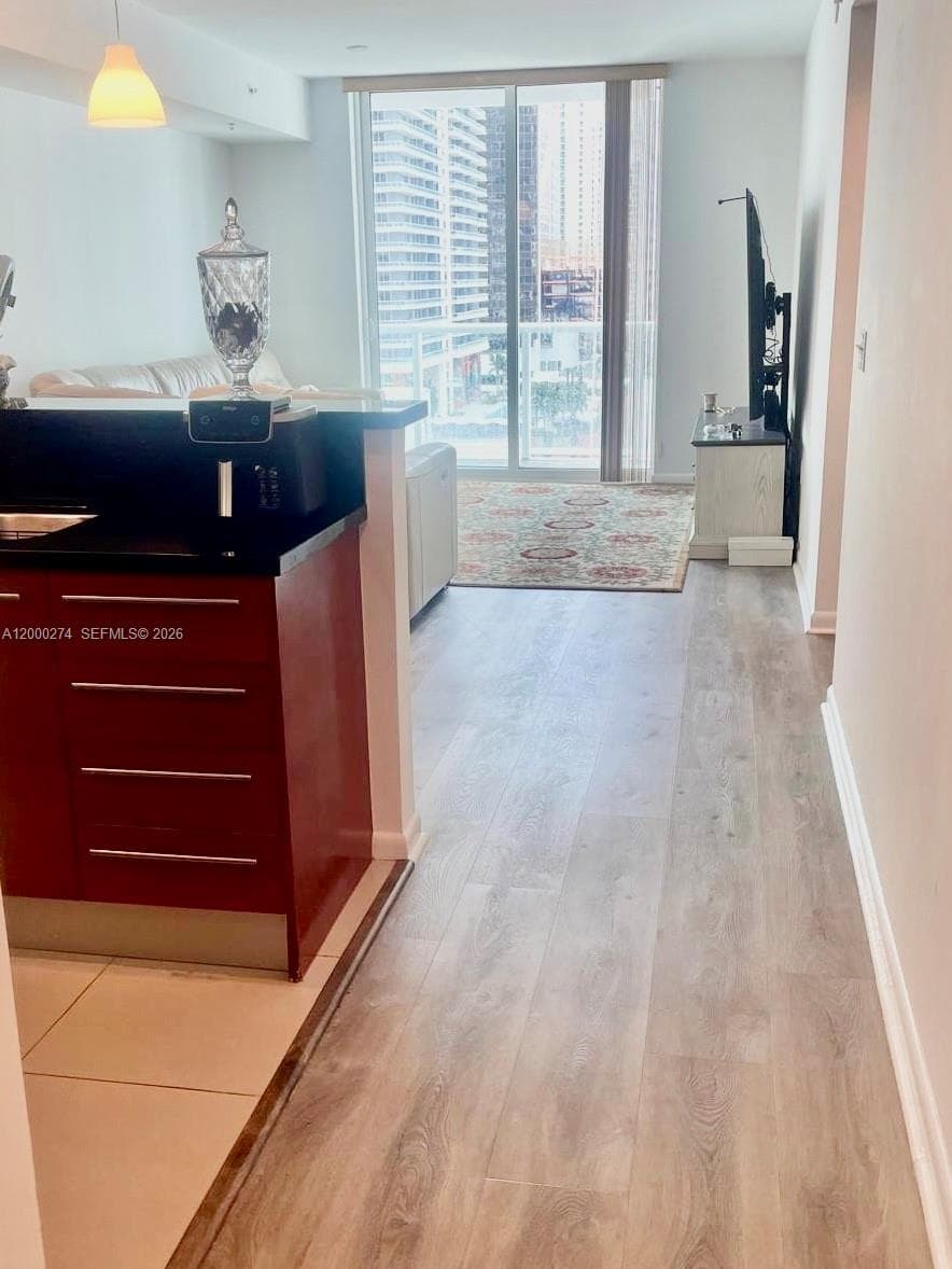 244 Biscayne Blvd # 1709, Miami FL 33132 — 9