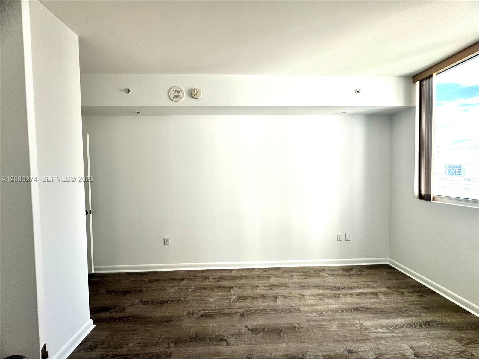 244 Biscayne Blvd # 1709, Miami FL 33132 — 18